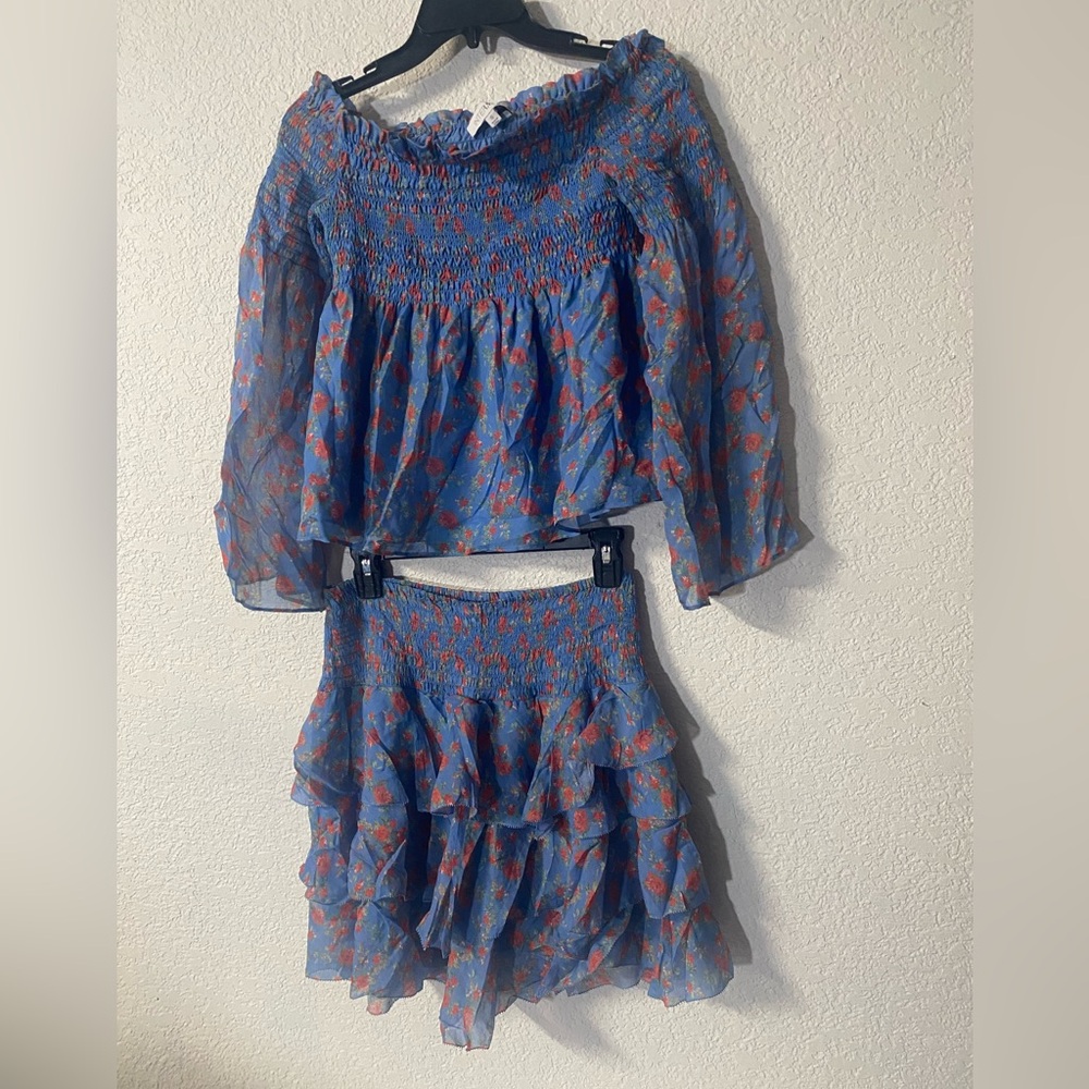 INTERMIX 100% Silk Cottage core Floraloff the shoulder top and ruffle skirt set